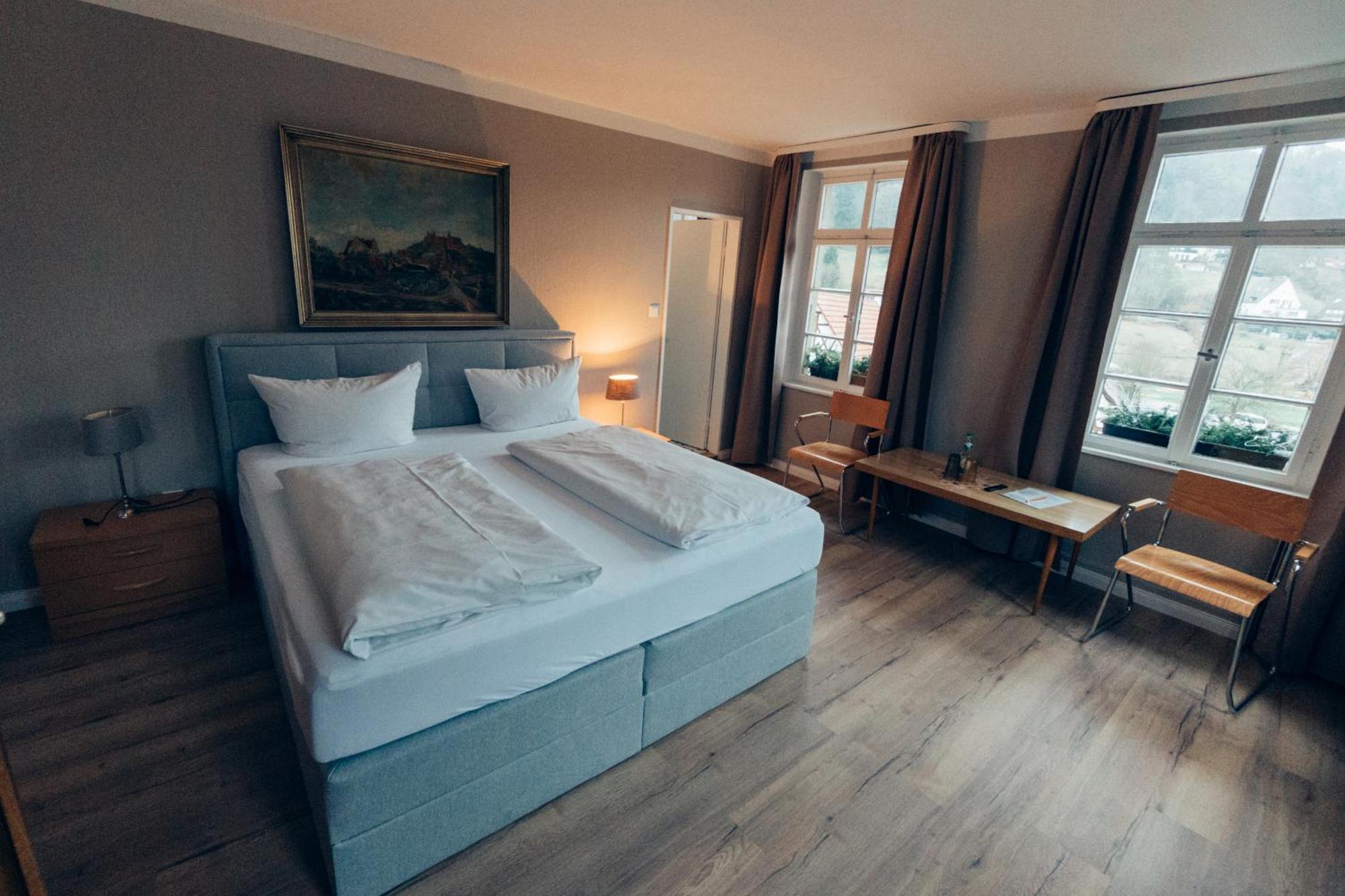 Gasthof Hotel Zur Post Egloffstein Exteriér fotografie
