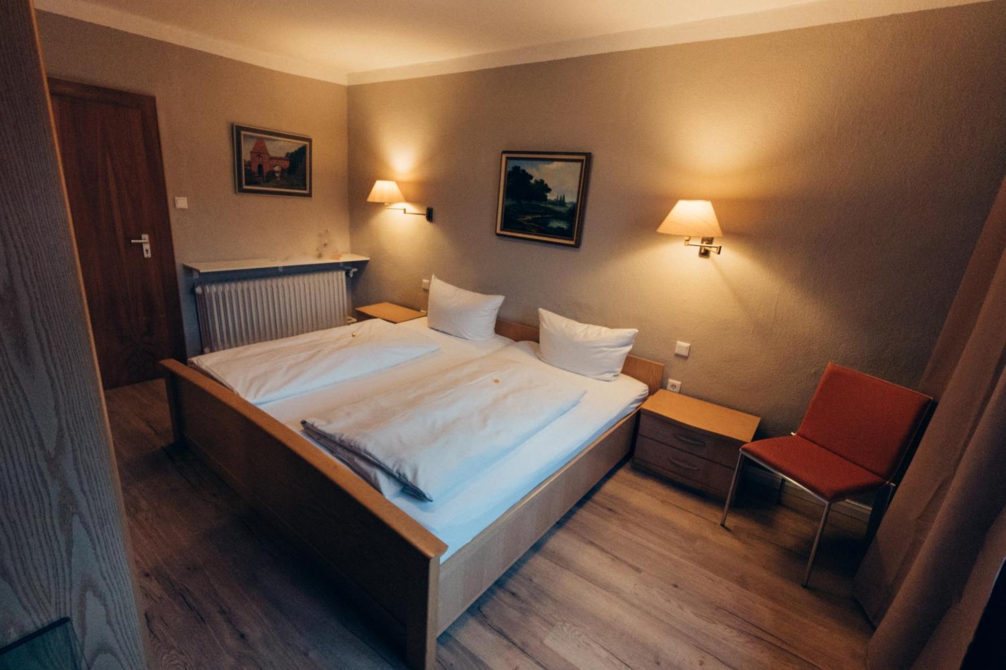 Gasthof Hotel Zur Post Egloffstein Exteriér fotografie